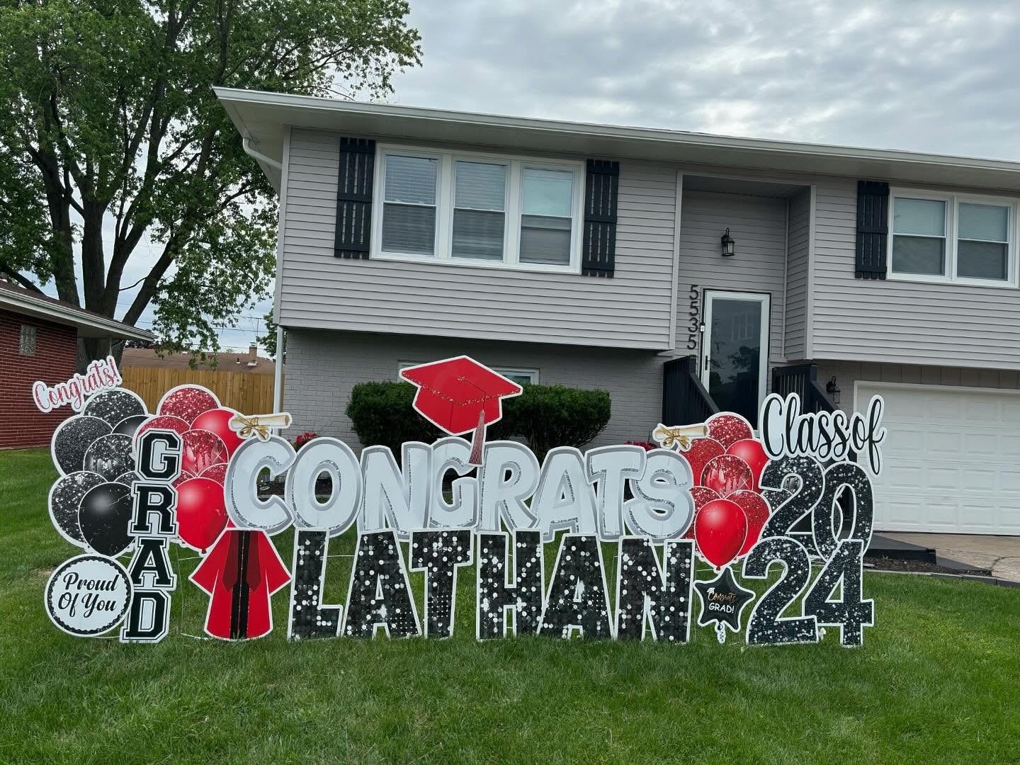 Graduation yard sign display